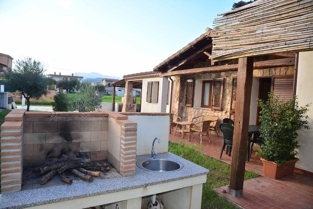 Oleandro Apartman Lotzorai Szoba fotó