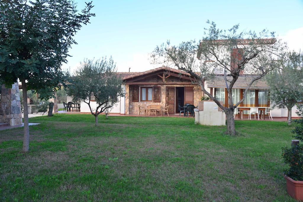 Oleandro Apartman Lotzorai Szoba fotó