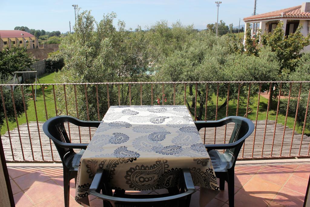 Oleandro Apartman Lotzorai Kültér fotó