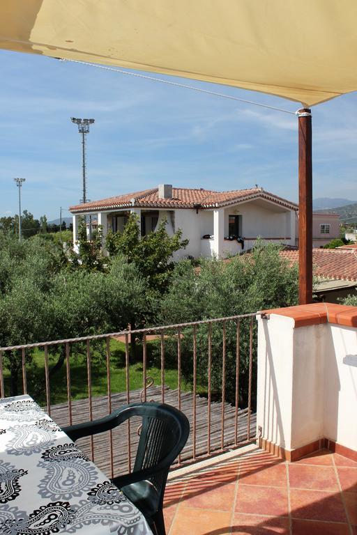 Oleandro Apartman Lotzorai Kültér fotó