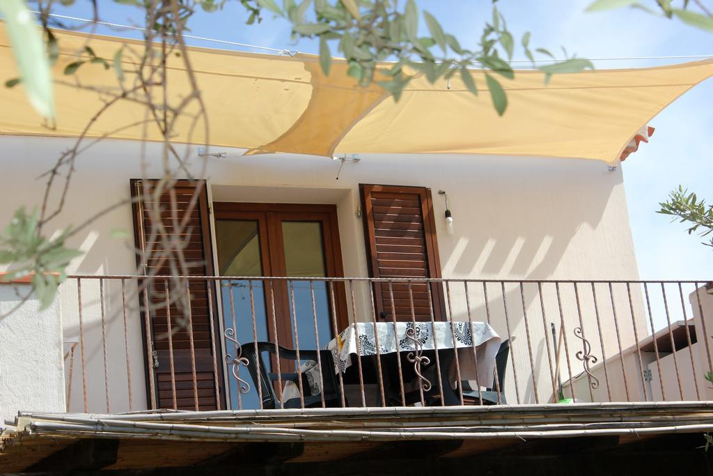 Oleandro Apartman Lotzorai Kültér fotó